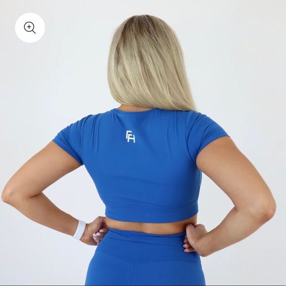 First health blue performance crop Top - Picture 2 of 11